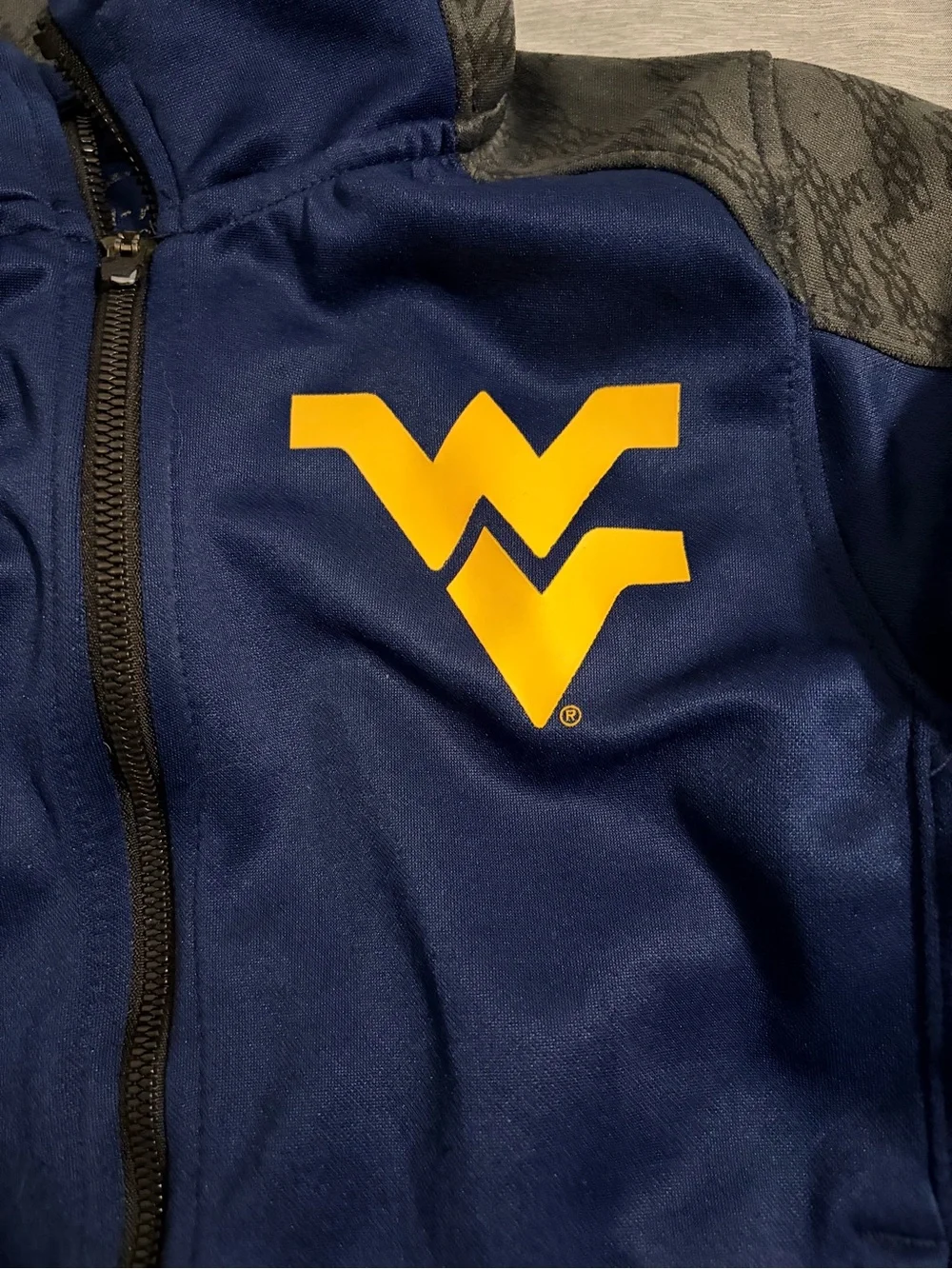 Nike Dri-Fit West Virginia Moutaineers Full Zip Jacket Youth Medium WVU